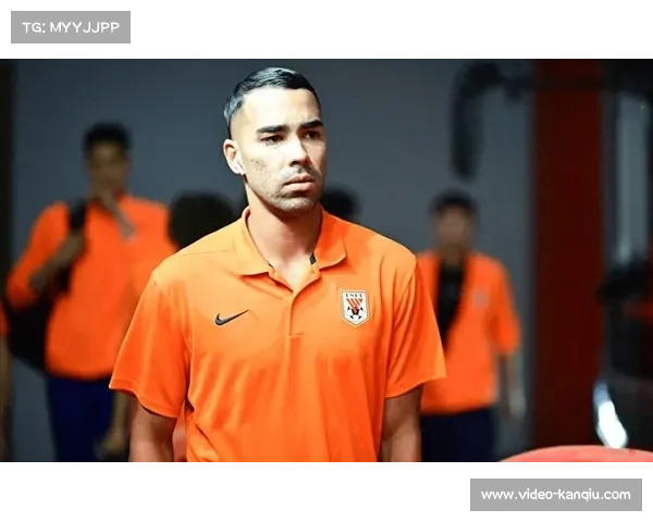 伍德争议判定胜德尔加多引发广泛质疑